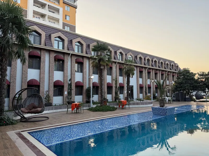 Mandarin Hotel — 5