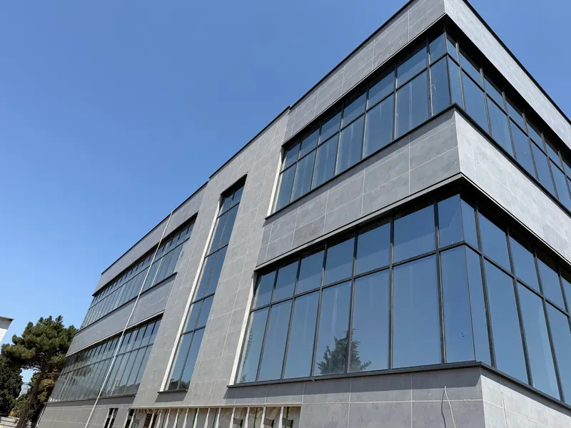 Laboratoriya PTX — Fasad vitraj işləri
