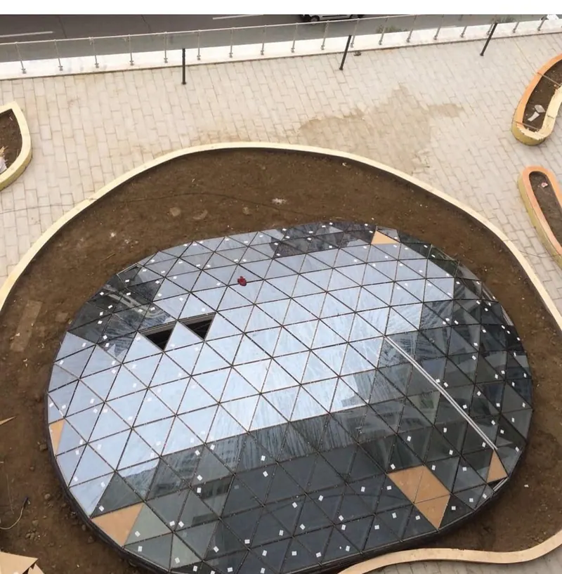Skylight, kozerok və perqola